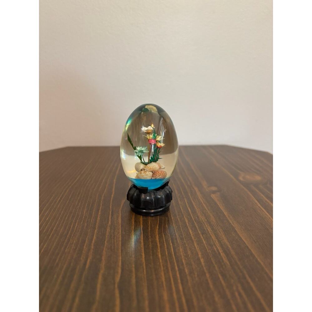 Vintage Decorative Resin Egg With Colorful Flowers, Fake Water And Shells - Picture 2 of 8